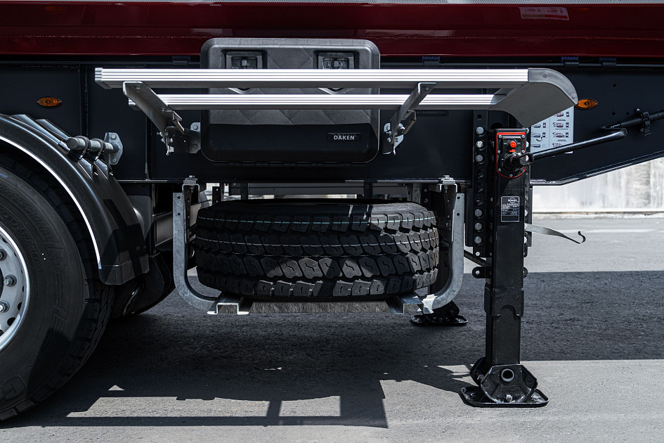Самосвальный полуприцеп 33 м3 STRONG 1 Самосвальный полуприцеп 33 м3 STRONG 1
